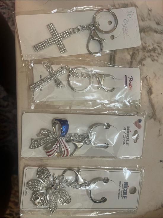 Nicole Accessories - Four sparkly silver tone key chains